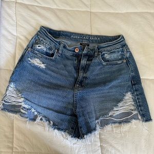American Eagle highest rise mom short